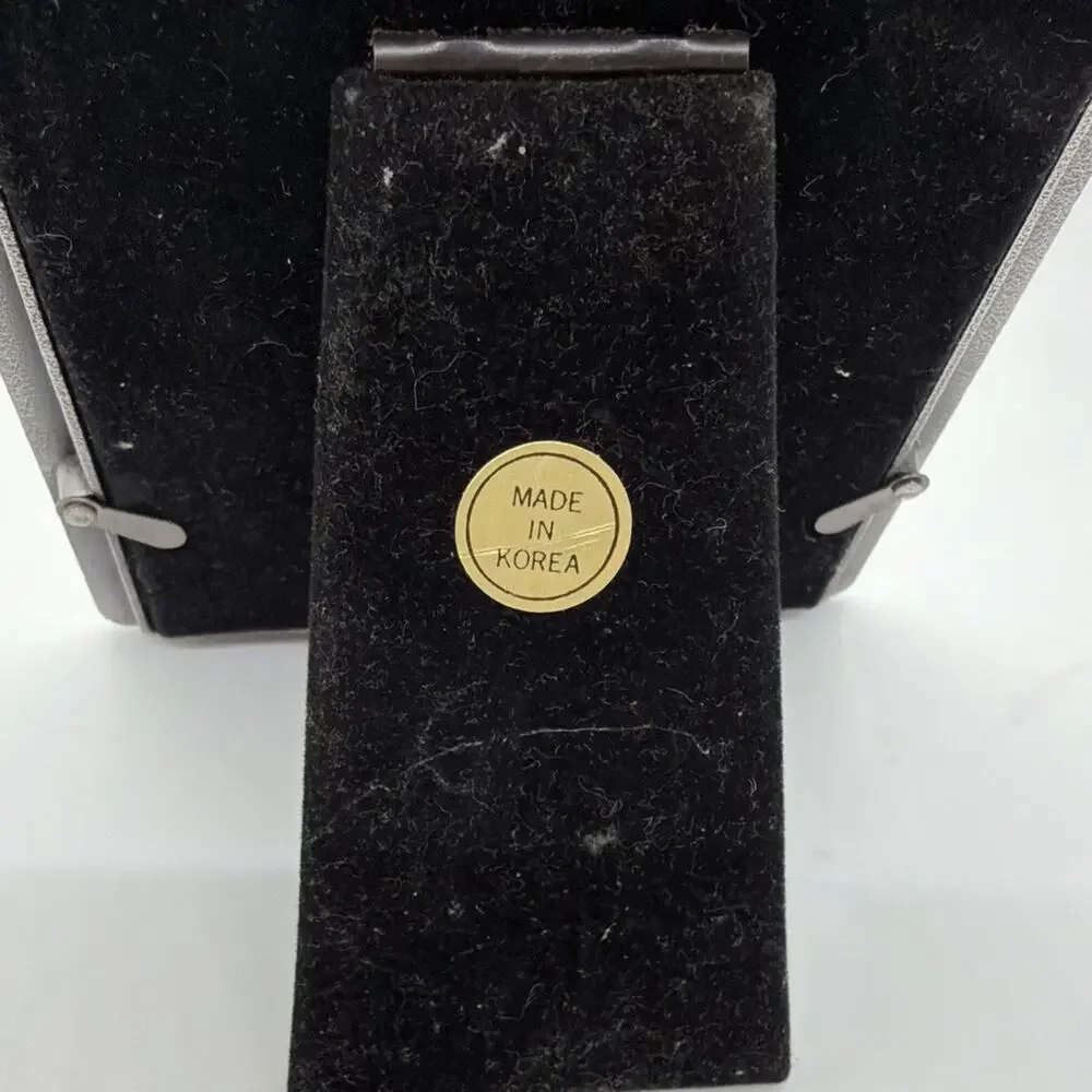 Unbranded pewter metal